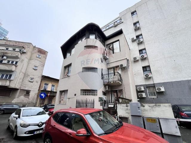 Vila de închiriat 6 camere Piata Victoriei
