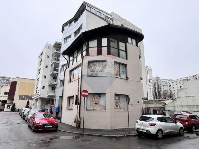Vila de închiriat 6 camere Piata Victoriei