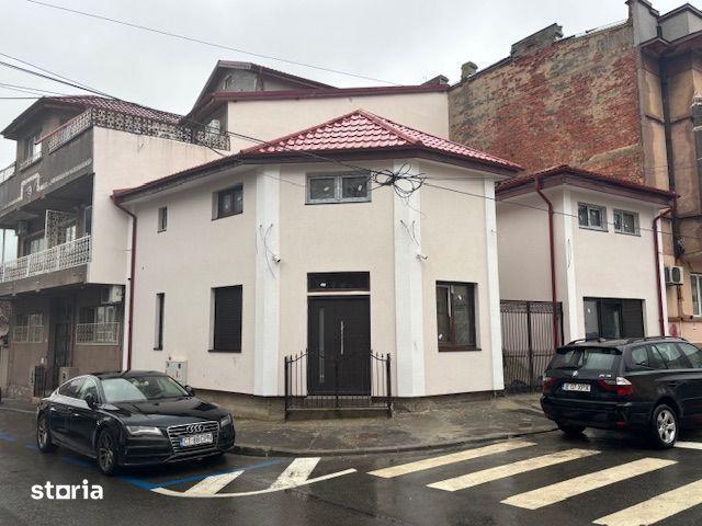Vila de inchiriat