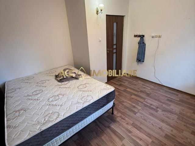 Vila de inchiriat | Vitan | 7 Camere | Centrala | Curte Proprie