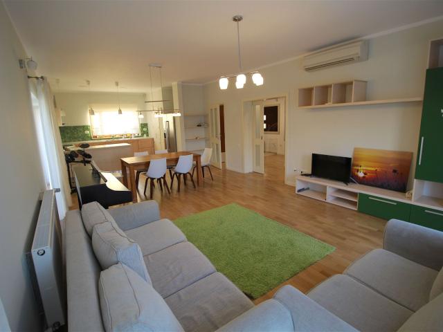 VILA DE INCHIRIAT ZONA CALEA ARADULUI