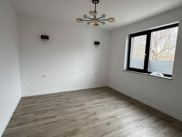 Vila de inchiriat zona Voluntari