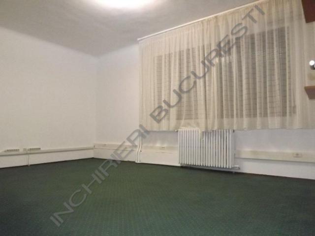 VILA DE INCHIRIAT COTROCENI 160MP