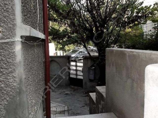 VILA DE INCHIRIAT COTROCENI 160MP