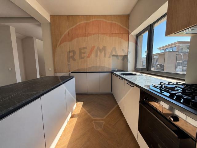 vila de inchiriat in voronet. prima inchiriere, 5 camere