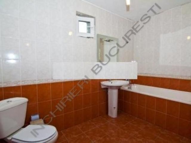 VILA DE INCHIRIAT IN ZONA DOMENII 260MP