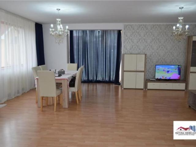 Vila de Inchiriat in Zona Livezeni