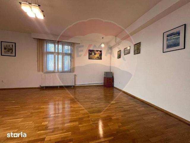 Vila de inchiriat, potrivita birouri, zona Gara