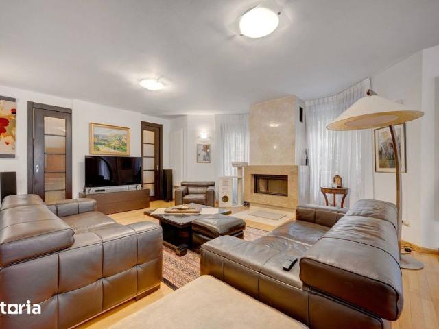 Vila de Lux ideal familie / sediu de firma in zona centrala