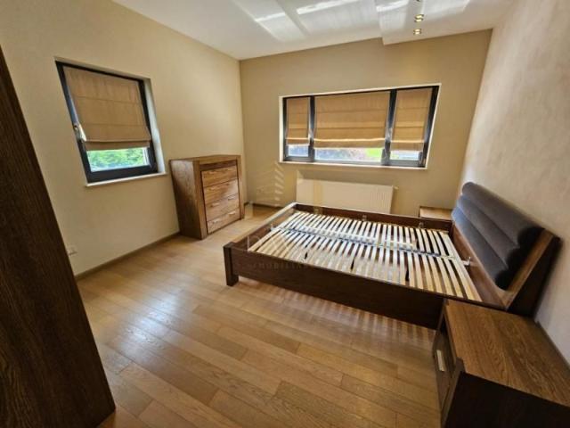 Vila de Lux in Gruia Oferta premium de inchiriere | 6 Parcari