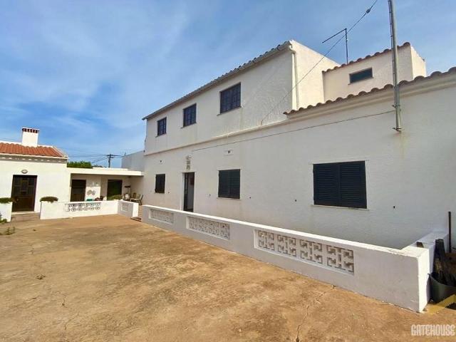 Vila de 3 Quartos com Ruína para Renovação Perto de Boliquei. 186m² Loulé São Sebastião