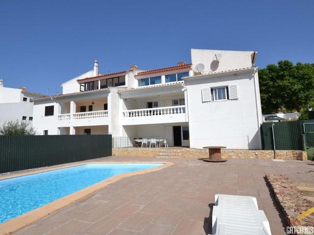 Vila de 4 quartos com piscina para venda em Alte, Algarve Ce. 277m² Alte