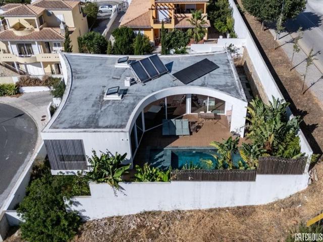 Vila de 4 quartos mais porão à venda em Lagos, Algarve Gat. 271m² Lagos