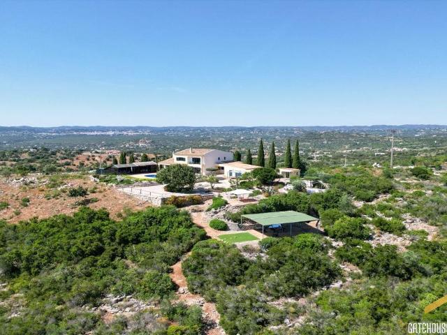Vila de 5 quartos no East Algarve em Estoi com vistas Gate. 336m² Conceição e Estói