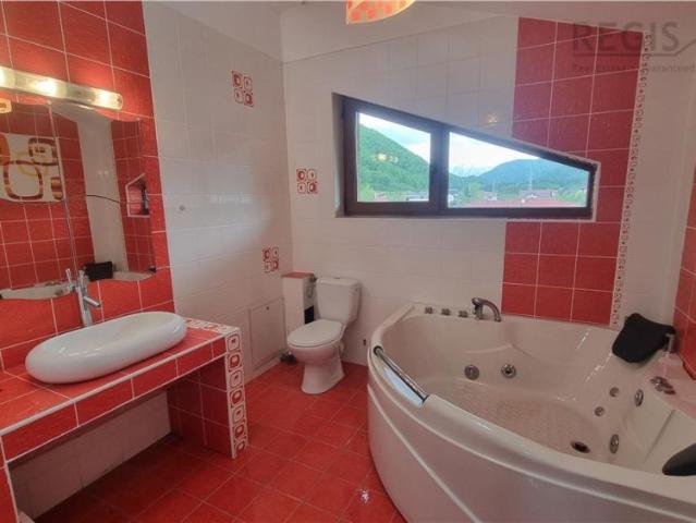 Vila de 6 camere Bunloc pretabil After School I Gradinita