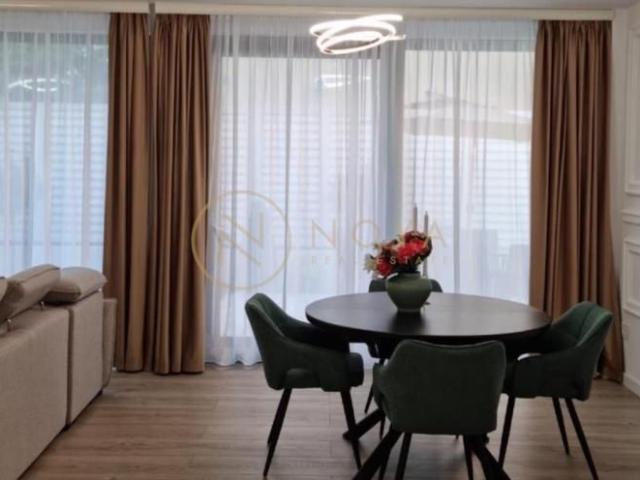 Vila de 6 camere in zona Pipera Veris 2 parcari prima inchiriere