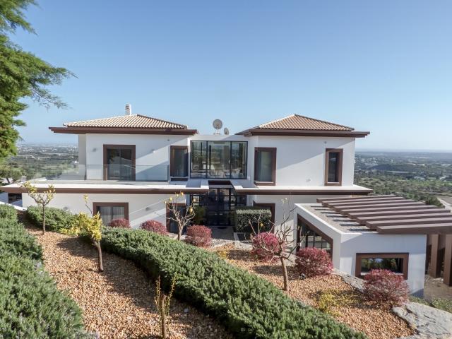 Vila excepcional de 5+1 quartos com piscina de borda infinit. 595m² Loulé São Clemente