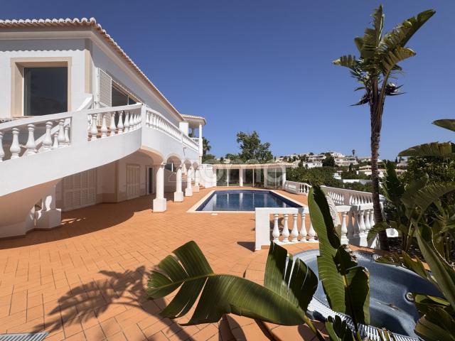 ️ Vila Exclusiva no Santo António Villas, Golf & Spa