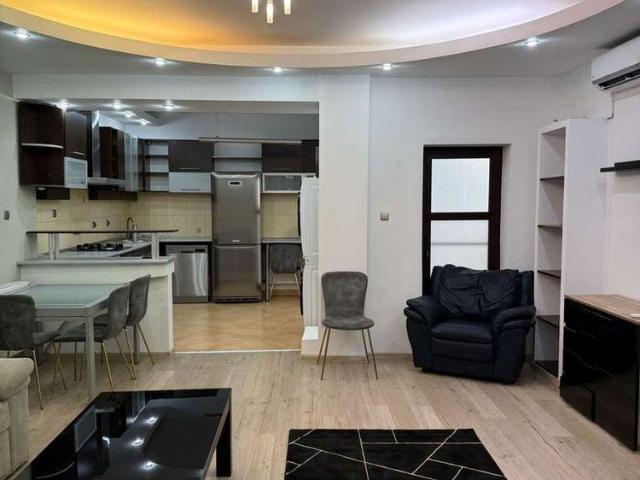 Vila elegantă 5 camere str av Vasile Fuică Domenii