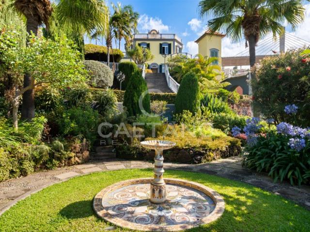 Vila Histórica de Luxo com 6 Quartos e Vista para a Baía do Funchal