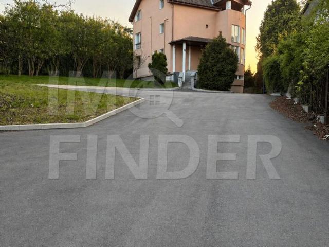 Vila in Andrei Muresanu 600 mp,12 locuri de parcare