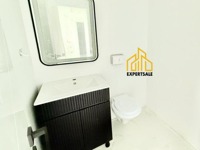 Vila inșiruită de inchiriat/ansamblu privat cu barieră/zona linișt