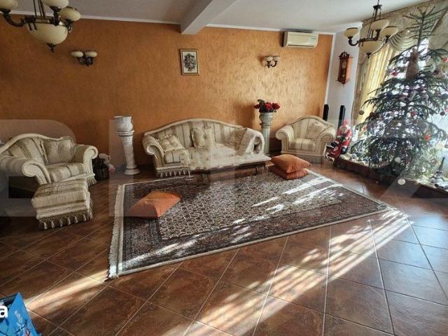 Vila in regim P+1, 380 mp², pretabila spatii de birouri, zona Consul