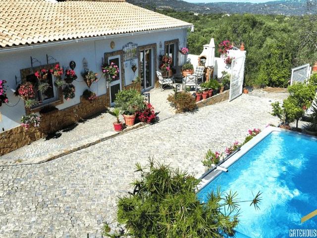 Vila independente de 2 quartos com piscina em Estoi, Algarve. 122m² Conceição e Estói