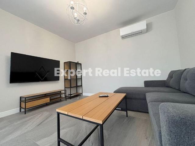 VILA INDIVIDUALA NOUA SPATIOASA 500MP TEREN