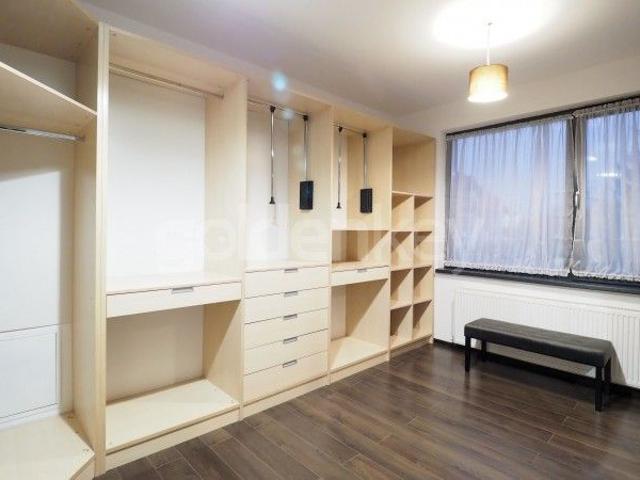 Vila individuala cu 9 camere si piscina langa padure | ID:1609149