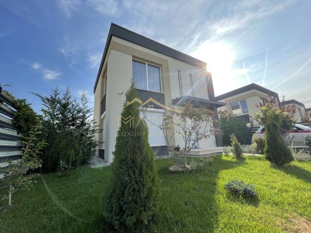 Vila individuala P+1 *4 camere*curte proprie 380 mp/CORBEANCA