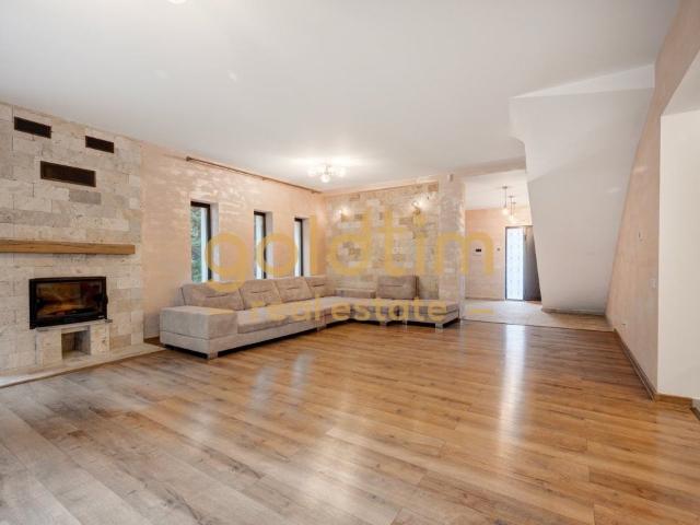 VILA INDIVIDUALA/IANCU NICOLAE /PIPERA/SUPERBA/CURTE GENEROASA/GRADINA