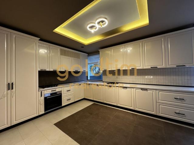 VILA INDIVIDUALA/PIPERA/IANCU NICOLAE/JACUZZI/5 LOCURI DE PARCARE/SALA FITNESS