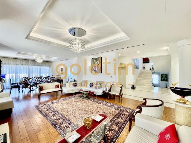 VILA INDIVIDUALA/PIPERA/TEREN 2000mp/GARAJ/SEMINEU/LUXOASA SI LUMINOASA