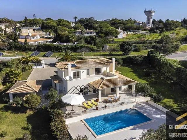 Vila isolada de 4 quartos com piscina em Carvoeiro, Algarve Gatehouse internacional Algarve