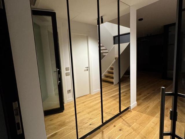 Vila LUX in Amber Forest, 4 camere, partial mobilat, model UV08