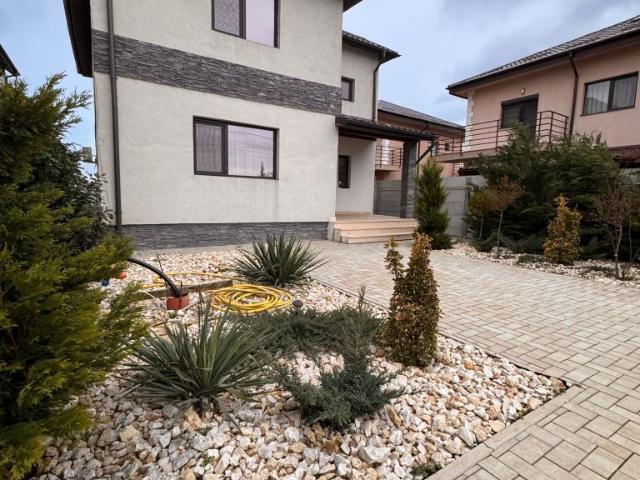 Vila P+1 cu 4 camere 3 bai, Teren 566 mp