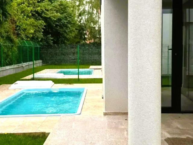 Vila P+2E