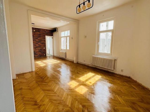 Vila pe Dorobanti capitale – 7.300 EUR/luna, negociabil