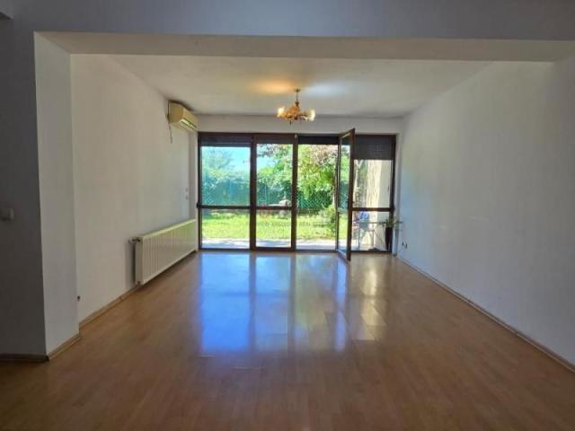 VILA PIPERA 4 dormitoare + Terasa + Gradina 2 locuri parcare