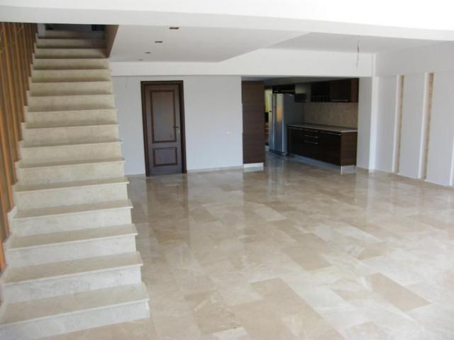 Vila Pipera, P+1+M, suprafata utila 200mp, teren 400mp