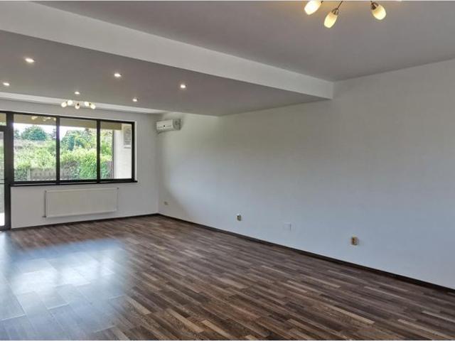 Vila Pipera Romania P+E+M supr utila 260mp