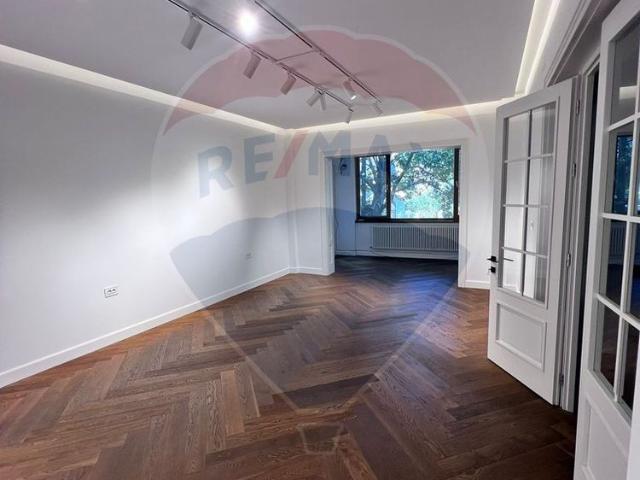 Vila potrivita pentru sediu firma | birouri | 12 camere | de inchiriat