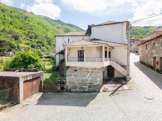 Vila Pouca de Aguiar Vila Pouca de Aguiar LS102526829