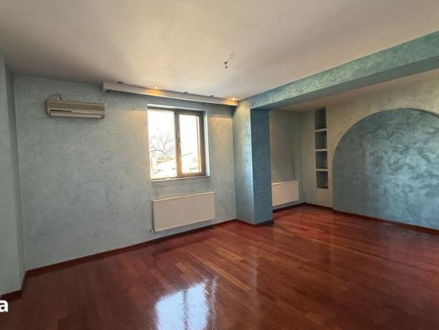 Vila premium, Eroii Revolutiei, Bulevardul Pieptanari