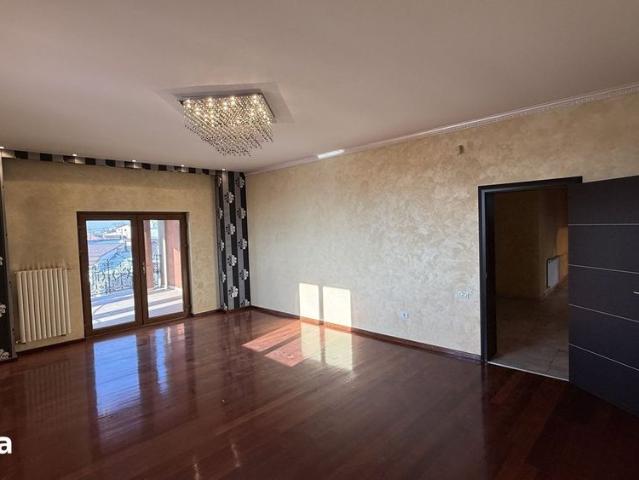 Vila premium, Eroii Revolutiei, Bulevardul Pieptanari