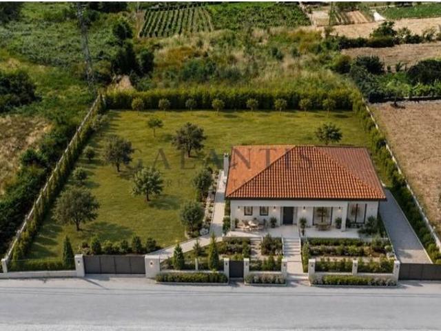Vila Real Vila Real 104830614