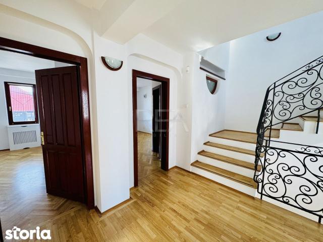 Vila reprezentativa vis a vis de Piata Floreasca, garaj, curte proprie