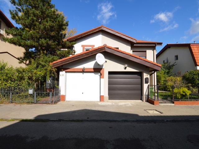 Vila Superba Class Pipera ! Localizare Extraordinara ! Deschidere Lac !