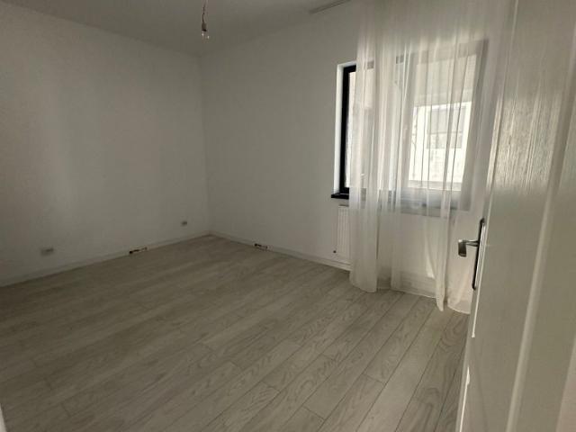 Vila singulara parter 4 camere camera tehnica beci Domnesti
